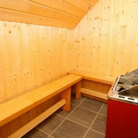 Four-bedroom Holiday In 12 Hals